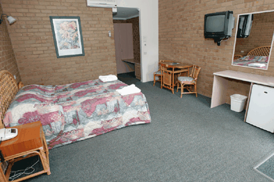 The Tropicana Motor Inn - Holiday Jervis Bay 1