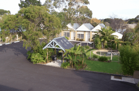The Tropicana Motor Inn - Holiday Jervis Bay 4