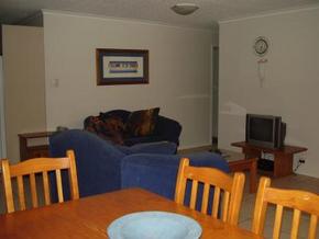 Beachfront Towers - Holiday Jervis Bay 4