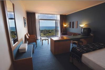 Absolute Beachfront Opal Cove Resort - Holiday Jervis Bay 1