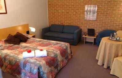 Campbelltown Colonial Motor Inn - Holiday Jervis Bay 2