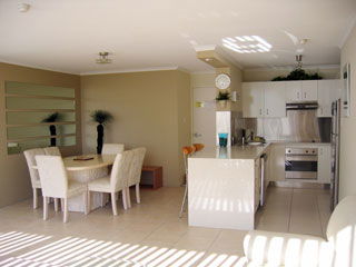 Beachfront Towers - Holiday Jervis Bay 9