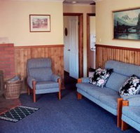 Lake Yalleena Holiday Cabins - Holiday Jervis Bay