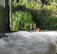 Escape To - Holiday Jervis Bay