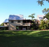 Glasshouse Mountains Ecolodge