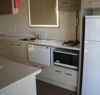 Bowlo Holiday Cabins - Holiday Jervis Bay