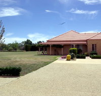 Fairways Bed and Breakfast at Jerilderie - Holiday Jervis Bay
