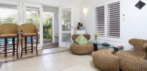 Above Wollongong At Pleasant Heights Bed And Breakfast - Holiday Jervis Bay 0