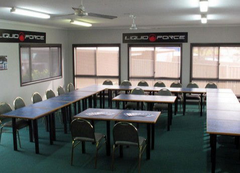 Cables Lodge Accommodation - Holiday Jervis Bay 3