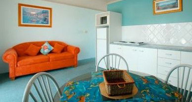 Allamanda Retreat - The Entrance - Holiday Jervis Bay 2