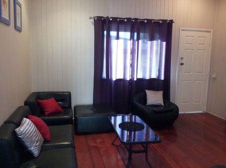 Auckland Street Queenslander - Holiday Jervis Bay 1