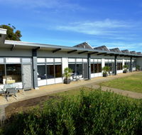Coastal Breeze Units 1 to 5 - Holiday Jervis Bay