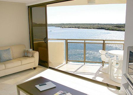 Trafalgar Towers - Holiday Jervis Bay 2