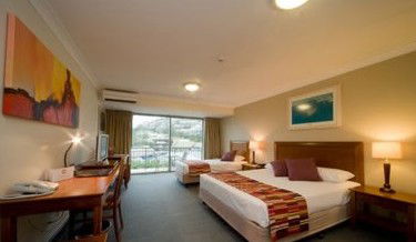 Airlie Beach Hotel - Holiday Jervis Bay 2