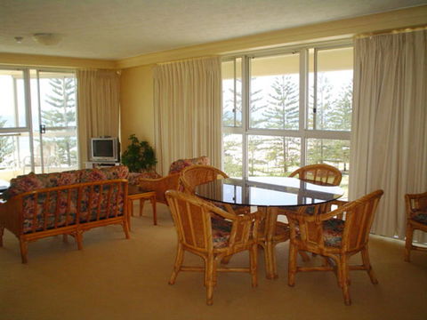 Cashelmara Beachfront Apartments - Holiday Jervis Bay 2