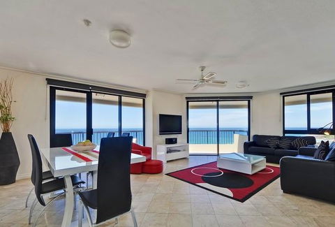 Clubb Coolum Beach - Holiday Jervis Bay 2