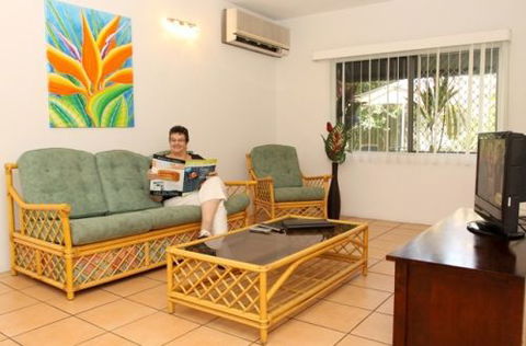 Cairns Reef Apartments And Motels - Holiday Jervis Bay 3
