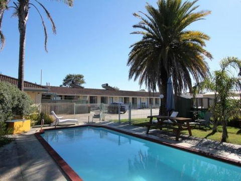 Albatross Motor Inn - Holiday Jervis Bay 0