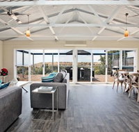 Coral Sands Luxury Beach House - Holiday Jervis Bay