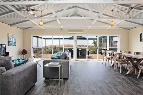 Coral Sands Luxury Beach House - Holiday Jervis Bay 0