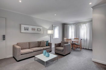 Adina Apartment Hotel Chippendale - Holiday Jervis Bay 17