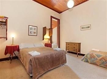 The Victoria & Albert Guesthouse - Holiday Jervis Bay 13