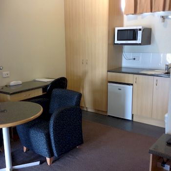 Ashton Townhouse Motel And Suites - Holiday Jervis Bay 25