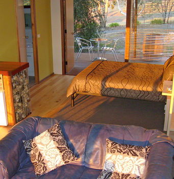 Valley Farm Vineyard Cottages - Holiday Jervis Bay 14