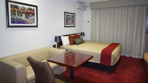 BEST WESTERN Ensenada Motor Inn - Holiday Jervis Bay 0