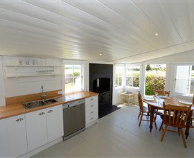 Low Head Pilot Station Accommodation - Holiday Jervis Bay 1