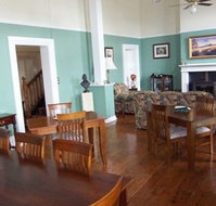 Bank on Main - Holiday Jervis Bay