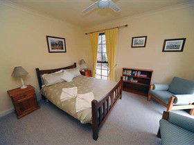 Coach House St Helens Cottages - Holiday Jervis Bay 2