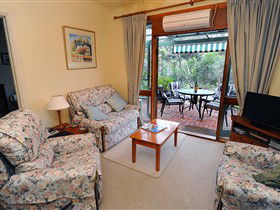 Coach House St Helens Cottages - Holiday Jervis Bay 1