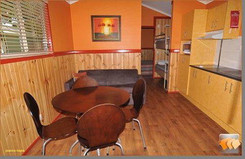 Aussie Outback Oasis Cabin & Van Village - Holiday Jervis Bay 3