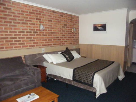 BEST WESTERN Colonial Motor Inn Bairnsdale - Holiday Jervis Bay 0