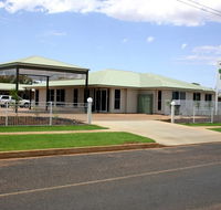 Cobar Central Motor Inn - Holiday Jervis Bay