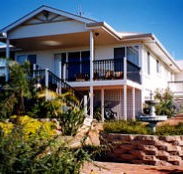 Lovering's Beach Houses - The Whitehouse Emu Bay - Holiday Jervis Bay