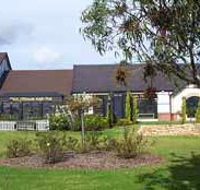 Mick O'Sheas Irish Pub Motel - Holiday Jervis Bay