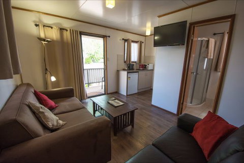 Daly Waters Historic Pub - Holiday Jervis Bay 12