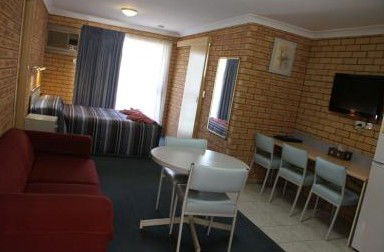 Tallarook Motor Inn - Holiday Jervis Bay 5