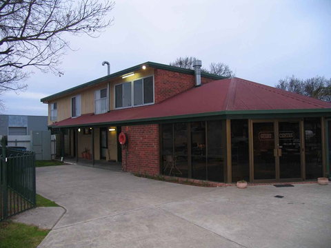 Albury-Wodonga YHA - Holiday Jervis Bay 1