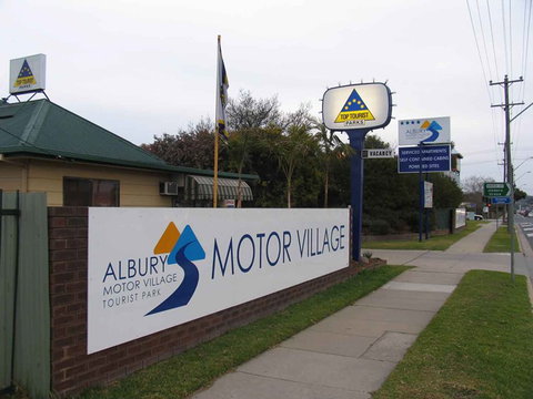 Albury-Wodonga YHA - Holiday Jervis Bay 2