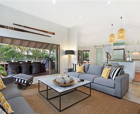 La Casa Sirena At Vogue Holiday Homes - Holiday Jervis Bay 1