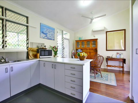 Litchfield Tropical Retreat - Holiday Jervis Bay 3