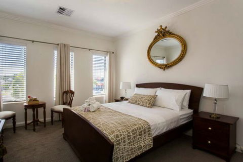 Lakeside Retreat - Holiday Jervis Bay 0
