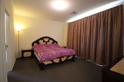 LJ Hooker Goolwa Holiday Rentals - 42 Underwood Avenue, Goolwa Beach - Holiday Jervis Bay 19