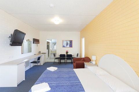 Statesman Motor Inn - Holiday Jervis Bay 1