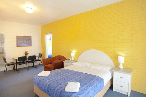 Statesman Motor Inn - Holiday Jervis Bay 2