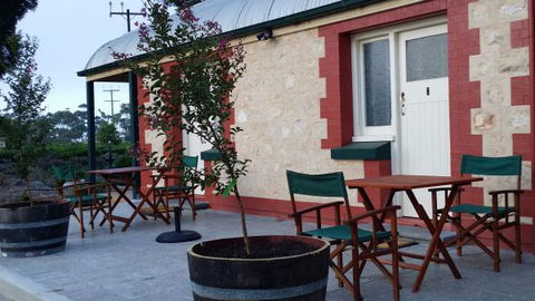 Angas Plains Estate Wines Heritage Suite - Holiday Jervis Bay 2