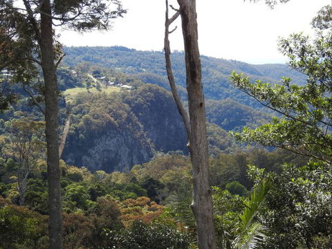 Mt Tamborine Motel - Holiday Jervis Bay 0